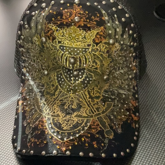 Used - Picture 1 of 4